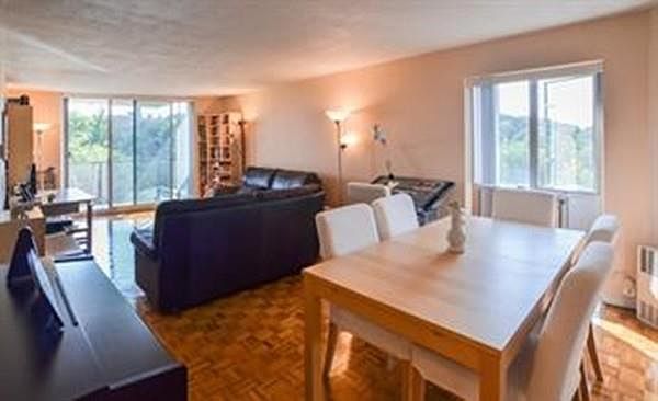 1st image of 19 Winchester St APT 701