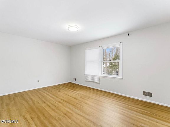 5th image of 10 Cambridge Drive