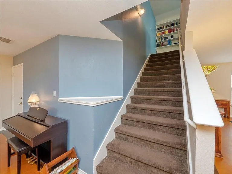 100 Masonwood Dr — Photo 6