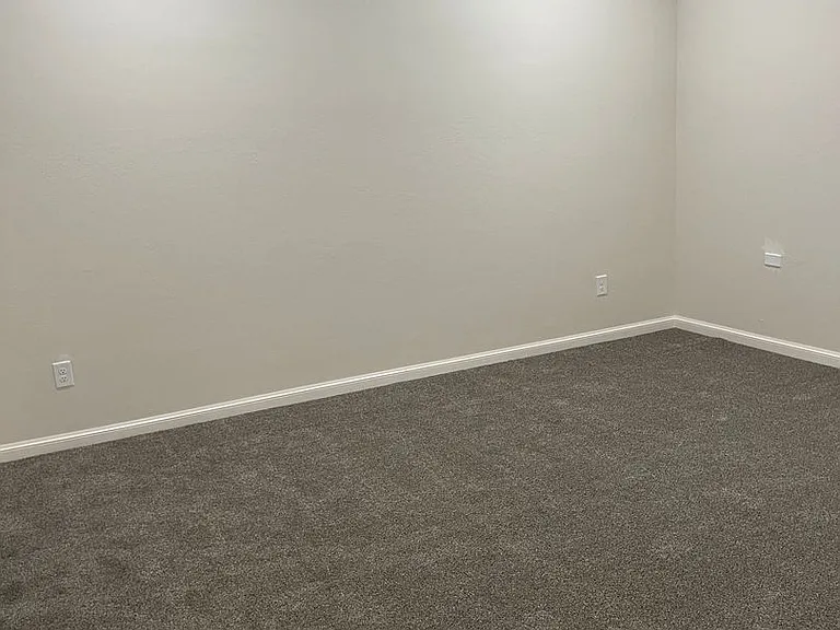 1313 Brooks Dr — Photo 10