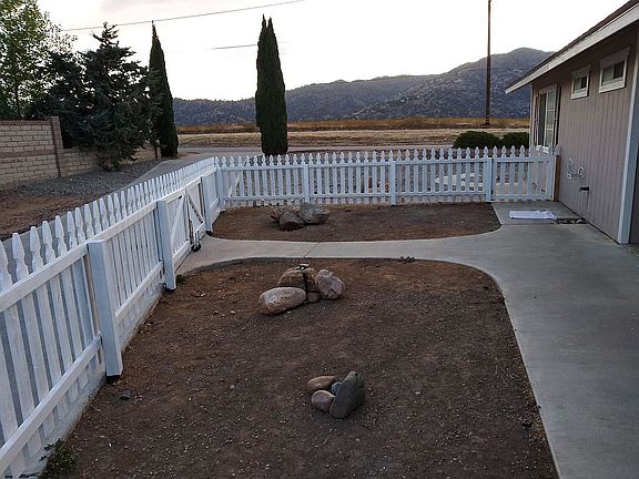 Play area for kids or dogs