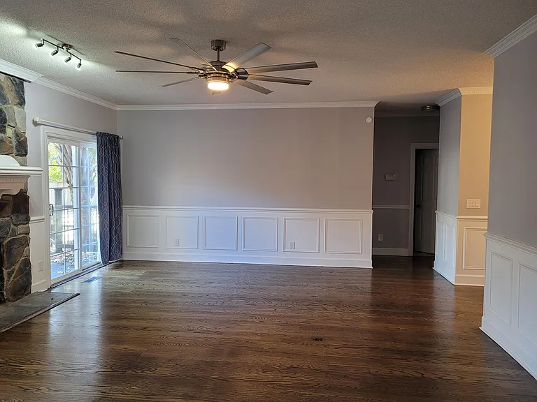 850 Torrey Pines Dr — Photo 11