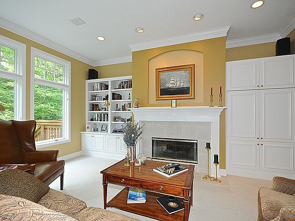 5th image of 9642 Oakhaven Ct