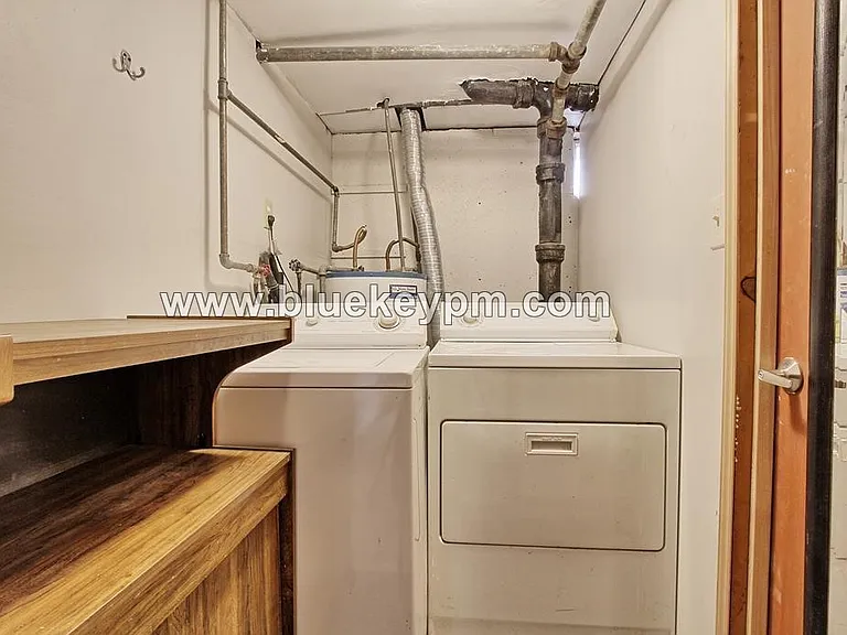 2952 SW Huber St #B — Photo 11