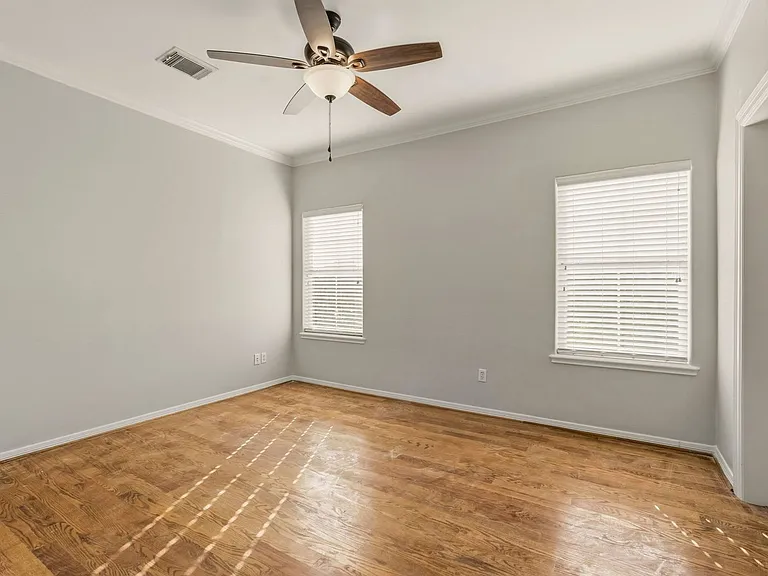 822 Stuart St — Photo 20