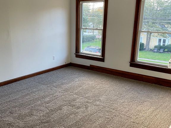 4th image of 300 E 4th St #2