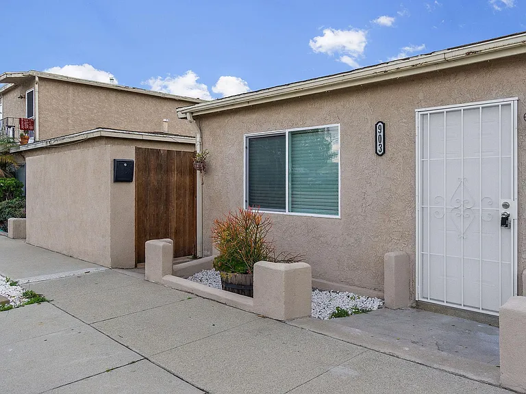 903 Lilienthal Ln — Photo 27