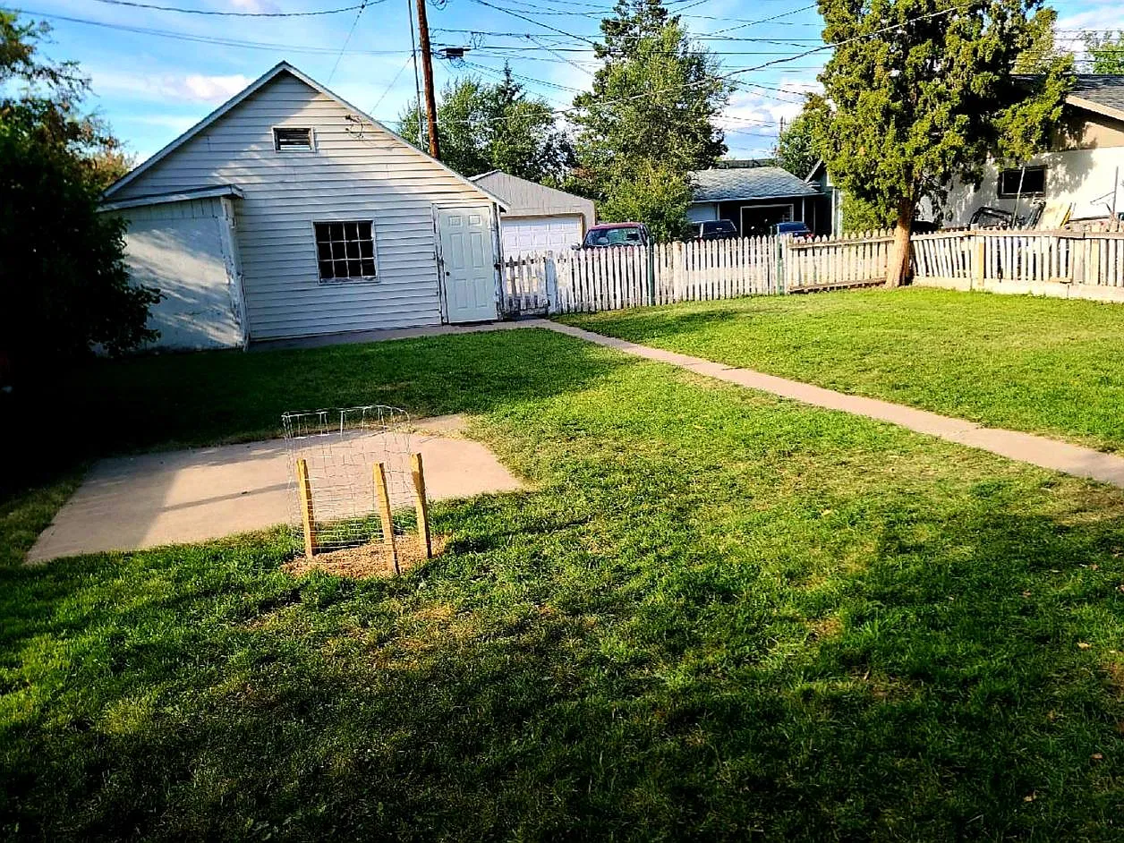 1428 Walnut St — Photo 4