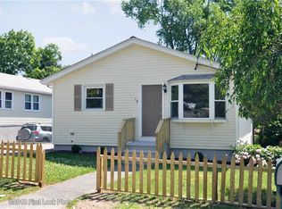 15 Hope St, Cumberland, RI 02864
