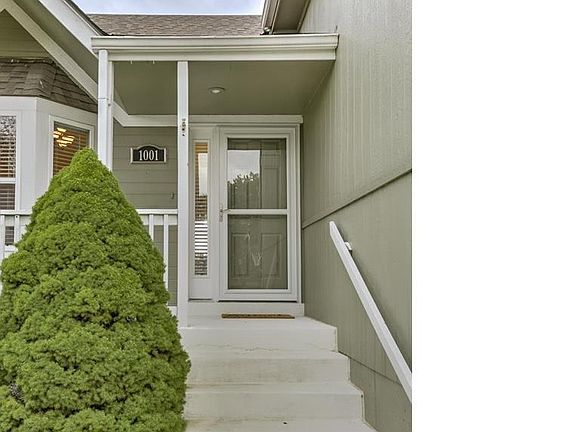 Front walkway to porch