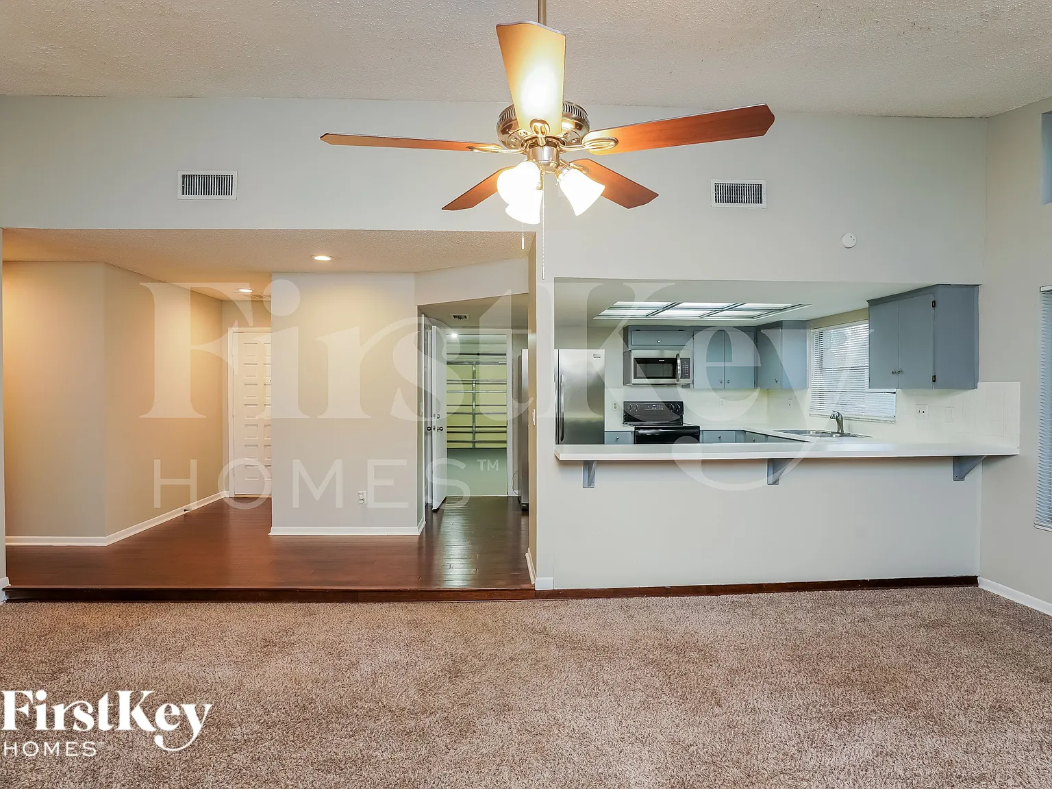 3 bed, 2.0 bath, 1795 sqft, $1,935 — Photo 4