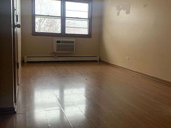3rd image of 4509 Grove Ave APT 6