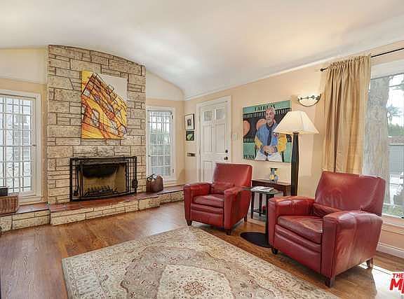 5th image of 7463 Rosewood Ave