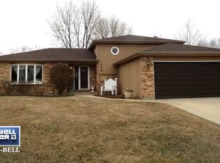 706 S Raven Rd, Shorewood, IL 60404