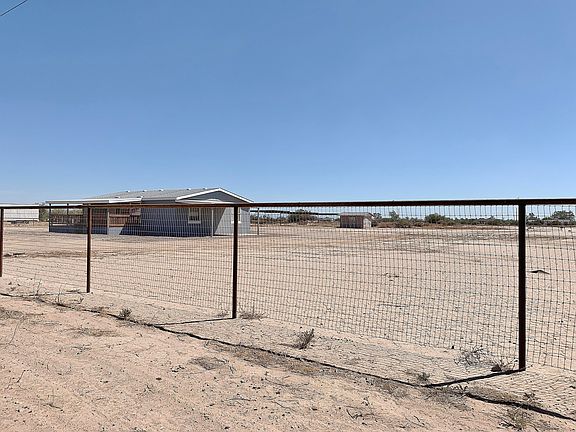3rd image of 4909 N Flores Ln