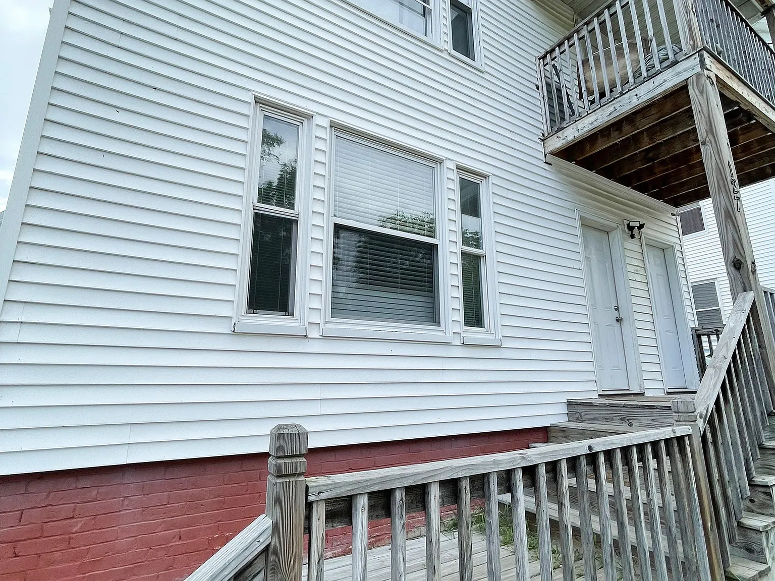 127A Howe St — Photo 1