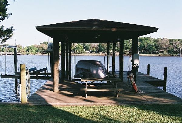 6,000 & 12,000 lbs Boat Lifts