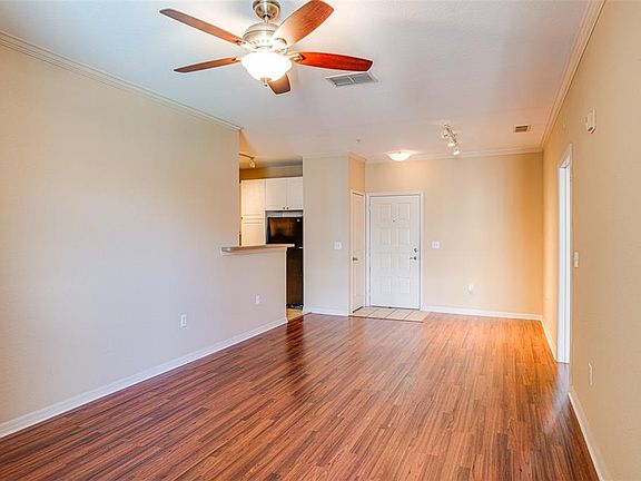 4th image of 4221 W Spruce St APT 1310