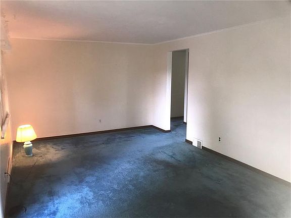 4th image of 540 Lebanon Manor Dr