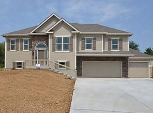 13355 N Bedford Falls Rd, Platte City, MO 64079