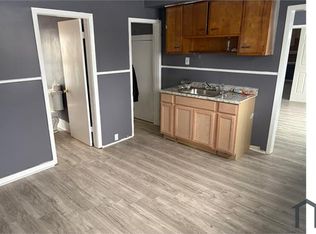 6900 Fleet Ave, Cleveland, OH 44105