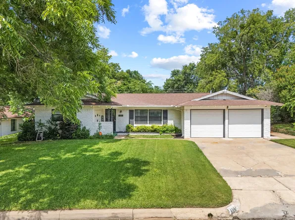 1966 Milam St, Fort Worth, TX 76112