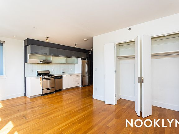 3rd image of 387 Franklin Ave APT 405