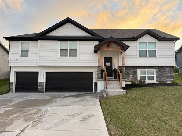 11848 N Kentucky Ave, Kansas City, MO 64157