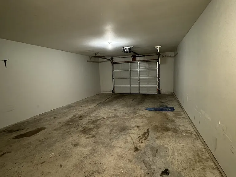 107 S Gordon St — Photo 13