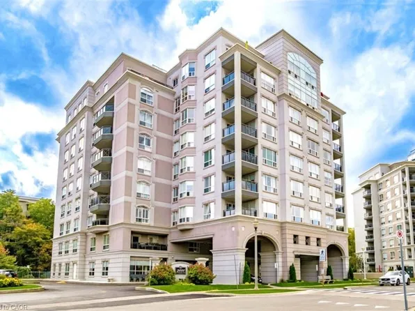 2000 Creekside Dr #805, Hamilton, ON L9H 7S7