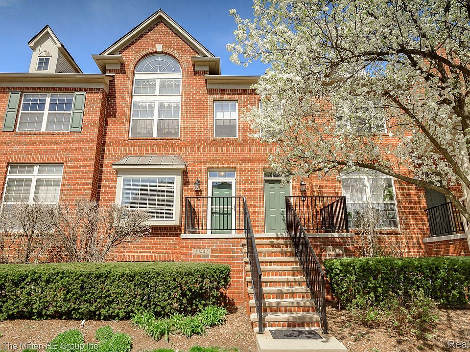 1st image of 39442 Springwater Dr