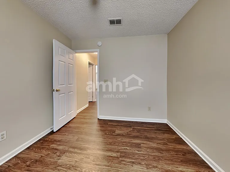 7568 Deer Cove Ln — Photo 16