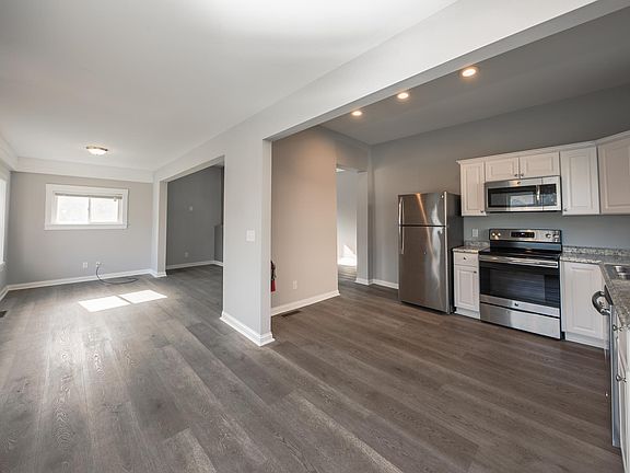 Dining room (off entry) to kitchen