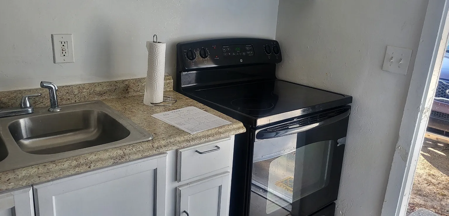 2 bed, 700 sqft, $1,250 — Photo 2