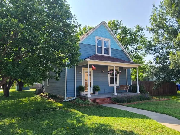 103 S Cedar St, Lindsborg, KS 67456