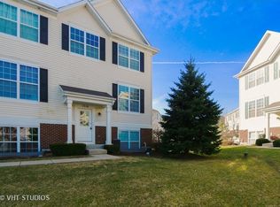 1716 W Turtle Creek Ln, Round Lake, IL 60073
