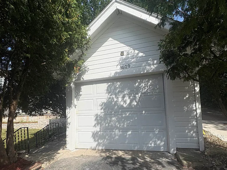 1609 Ethel Ave — Photo 25