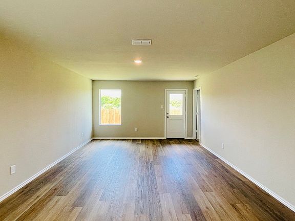 5th image of 4224 Woodhill Bend Dr