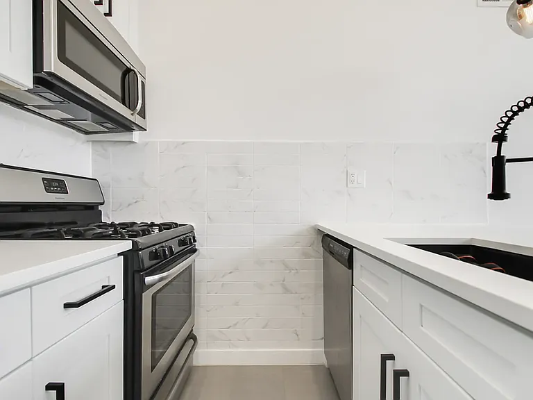 1161 Myrtle Ave #2F — Photo 7