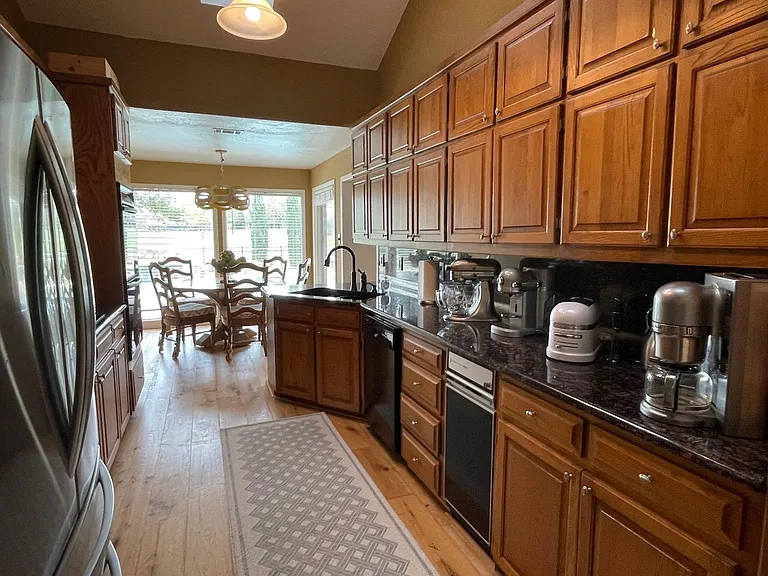 10 Riviera Ct — Photo 10