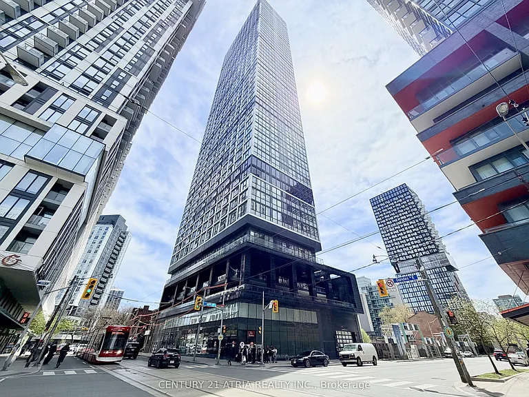 181 Dundas St E #715 — Photo 1