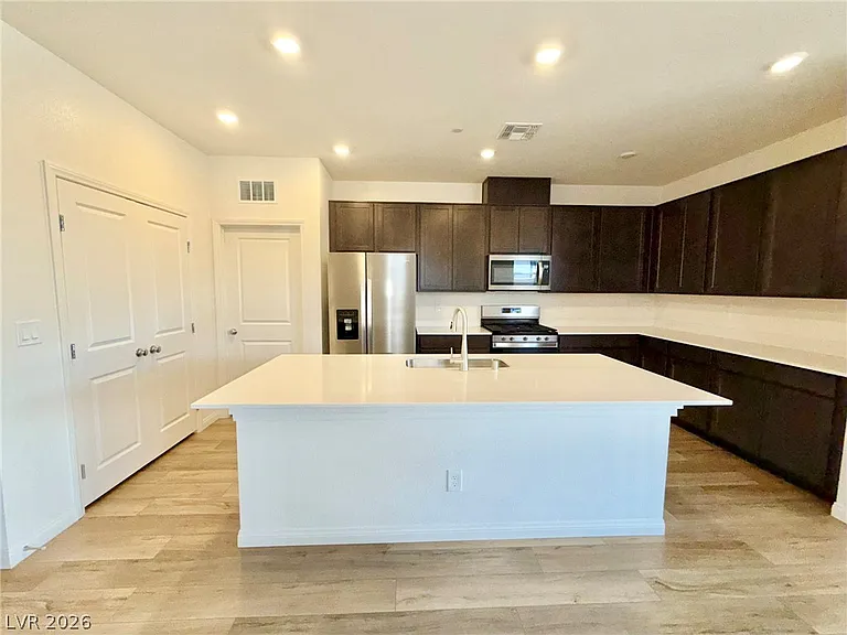 728 Wild Highlands Ln — Photo 6
