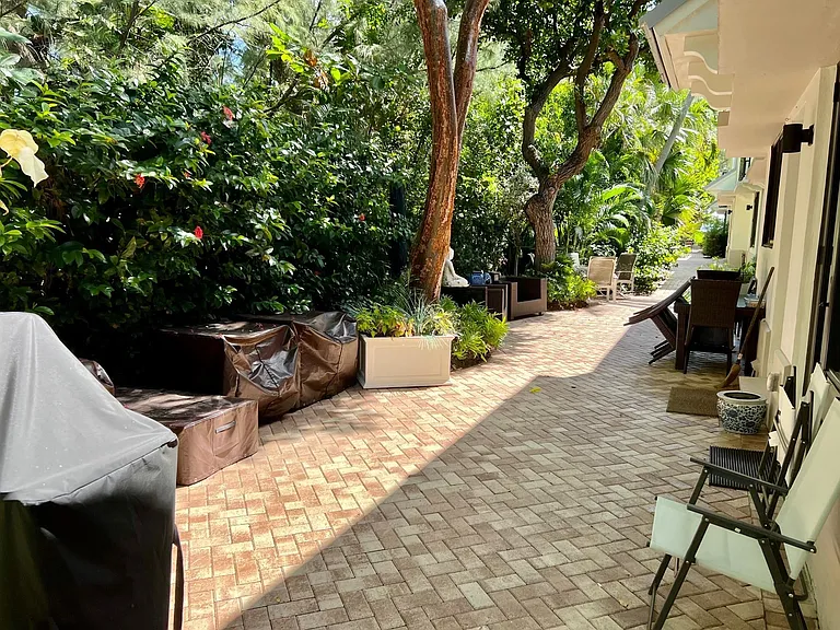 1556 S Ocean Ln #103 — Photo 19