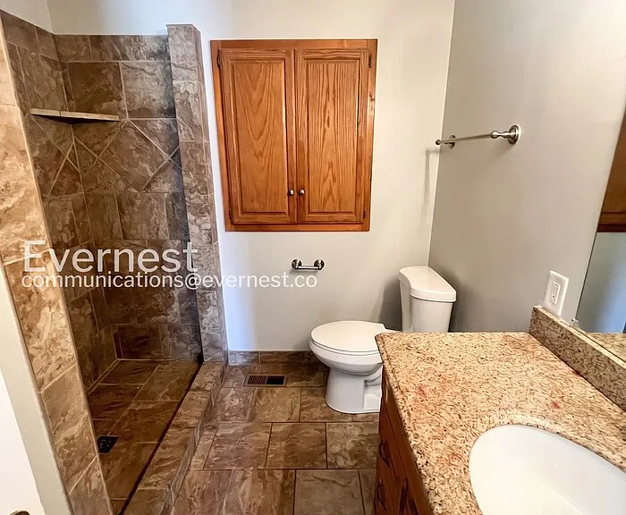 837 Britton Ave — Photo 14