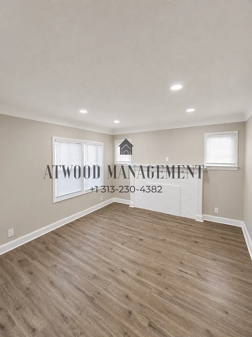 Coming Soon Beautifully Updated Home *Coming Soon (Move-in ready by 6/15 or Sooner)*! — Photo 2