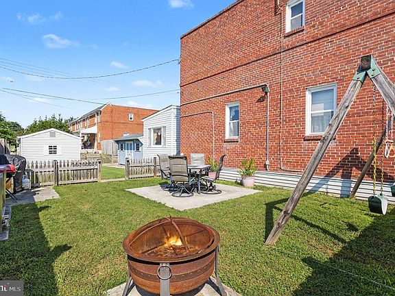 2nd image of 330 Endsleigh Ave