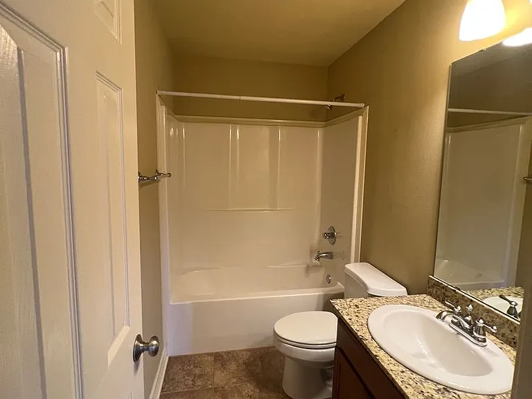 3703 Sabine Pass Dr — Photo 16