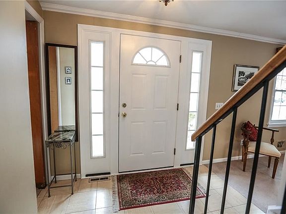 4th image of 21 Sturbridge Ln