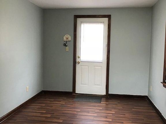 4th image of 3034 Oaklawn St