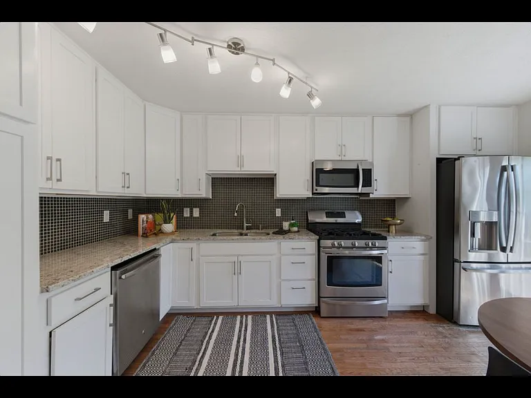 1002 Sharpe Ave — Photo 4